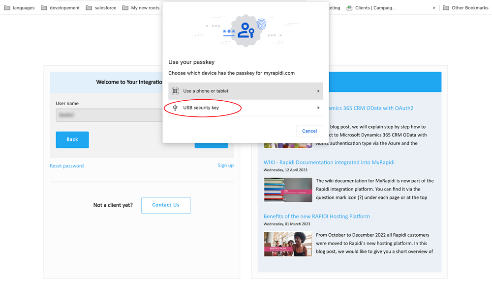 Anmeldung mit hardwaregebundenem Passkey